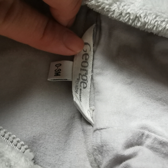 2 mid season suits - Picture 3 of 4